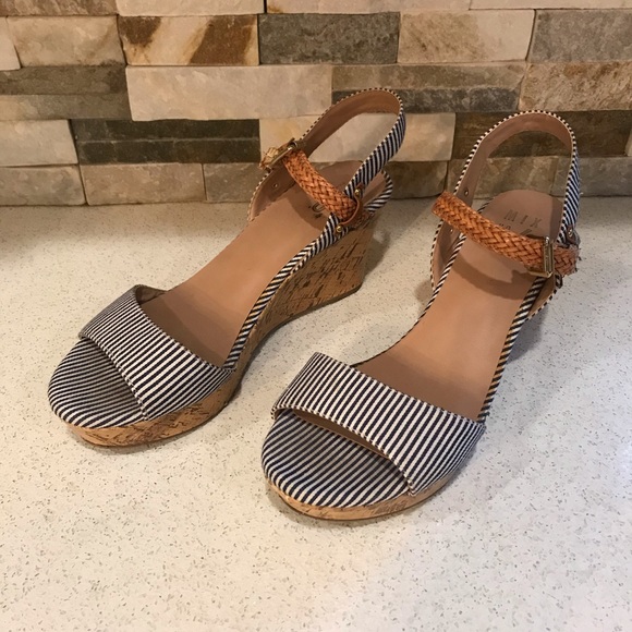 Mix No. 6 Shoes - Like new blue strip espadrille size 8.5